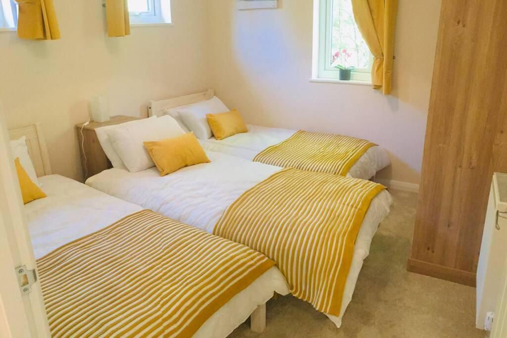 Private 1St Floor Apartment - Perfect For Port Of Dover, Eurotunnel And Short Stays Kültér fotó